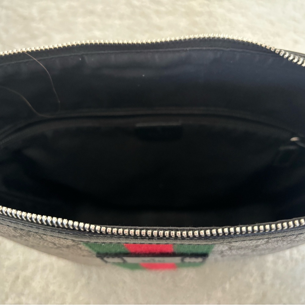 Gucci Beige and Black Monogram crossbody Messenger Bag - Picture 5 of 7